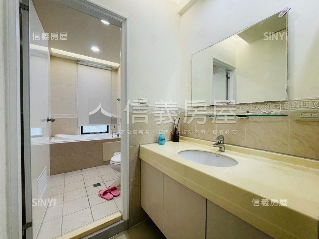 近巨城錦華街大透天房屋室內格局與周邊環境