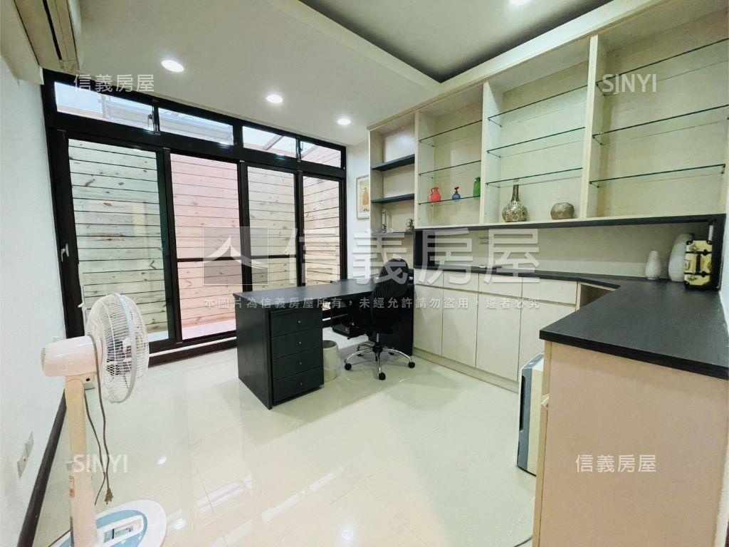 近巨城錦華街大透天房屋室內格局與周邊環境