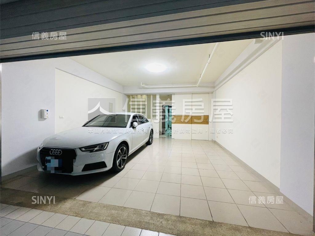 近巨城錦華街大透天房屋室內格局與周邊環境