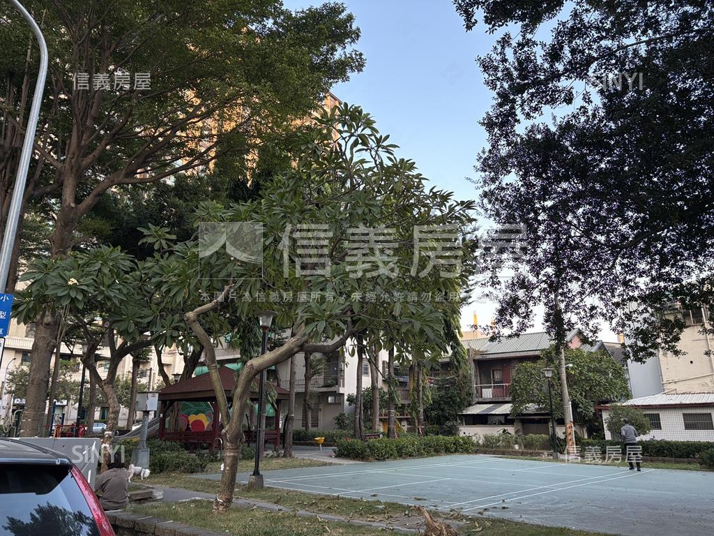 北區育強街公園旁面寬店住房屋室內格局與周邊環境
