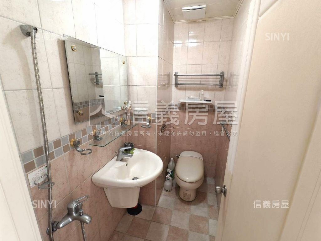 藍芽朝西南綠意盎然視野戶房屋室內格局與周邊環境