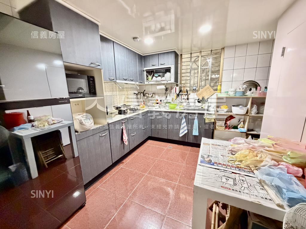 未來體育園區舒適透天房屋室內格局與周邊環境