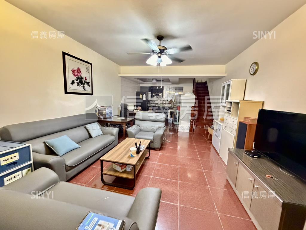 未來體育園區舒適透天房屋室內格局與周邊環境