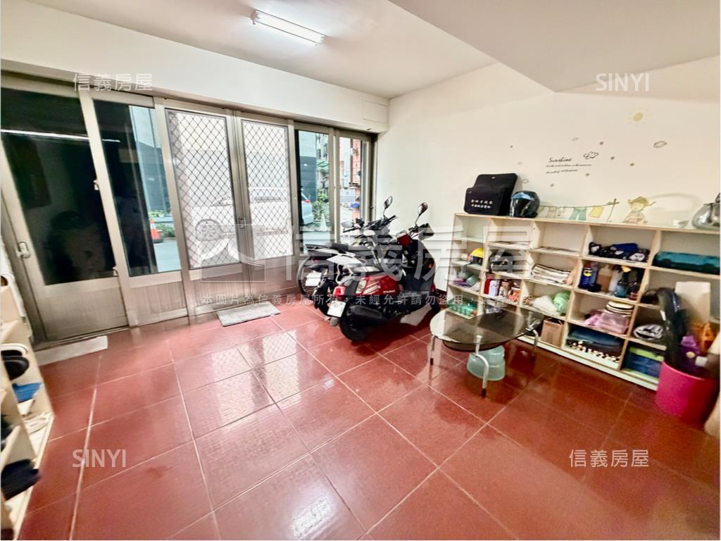 未來體育園區舒適透天房屋室內格局與周邊環境