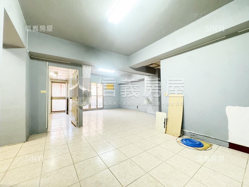 建工商圈·超值三角窗店面房屋室內格局與周邊環境