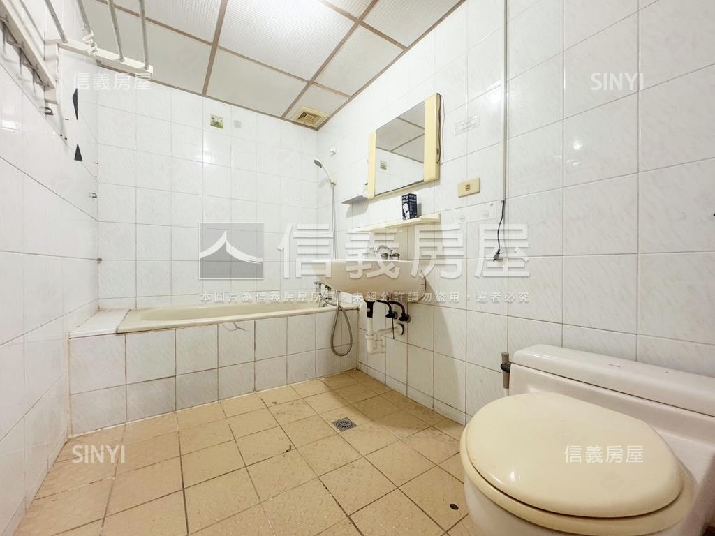 建工商圈·超值三角窗店面房屋室內格局與周邊環境