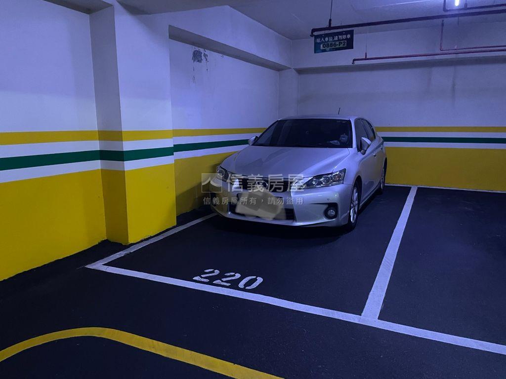 馬上有錢凡登不凡三房車位房屋室內格局與周邊環境