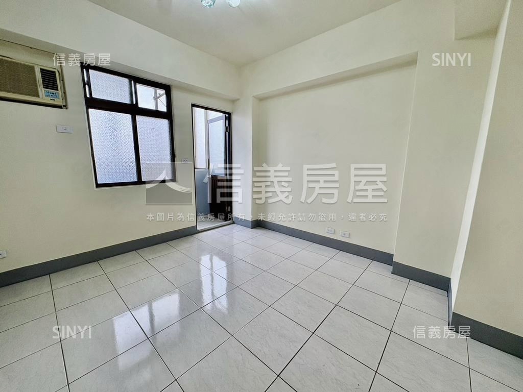 龍岡。華勛。採光好棒三房房屋室內格局與周邊環境