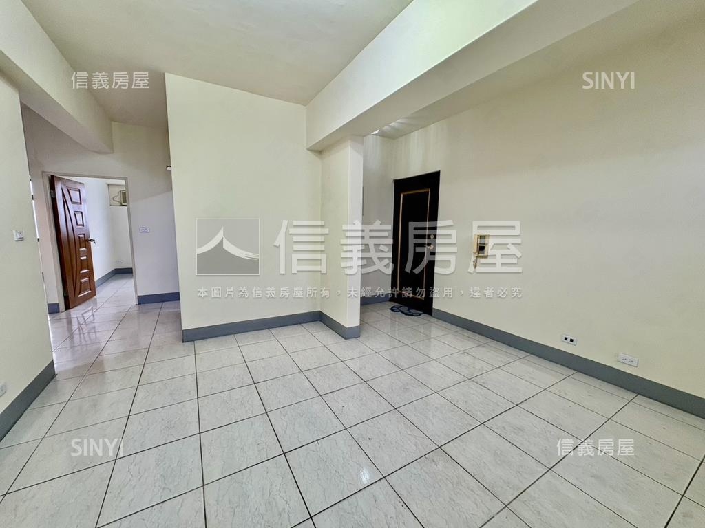 龍岡。華勛。採光好棒三房房屋室內格局與周邊環境