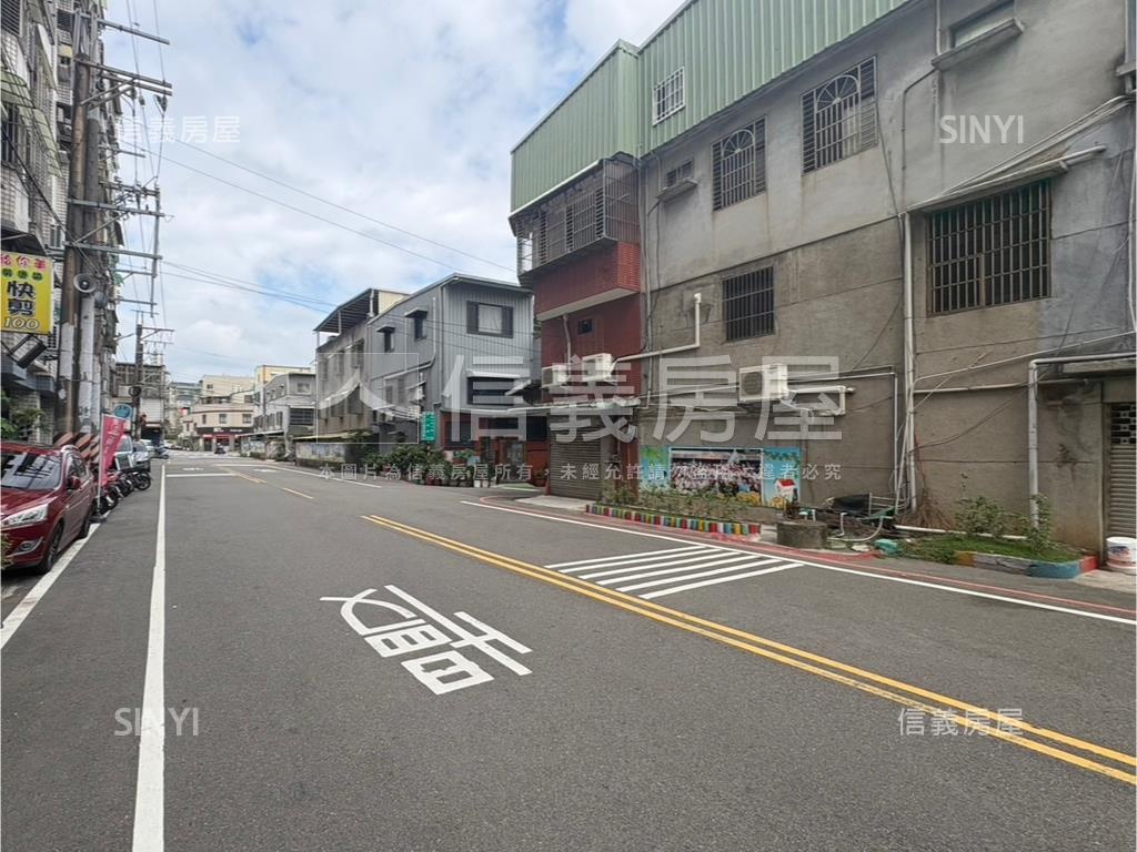 龍岡。華勛。採光好棒三房房屋室內格局與周邊環境