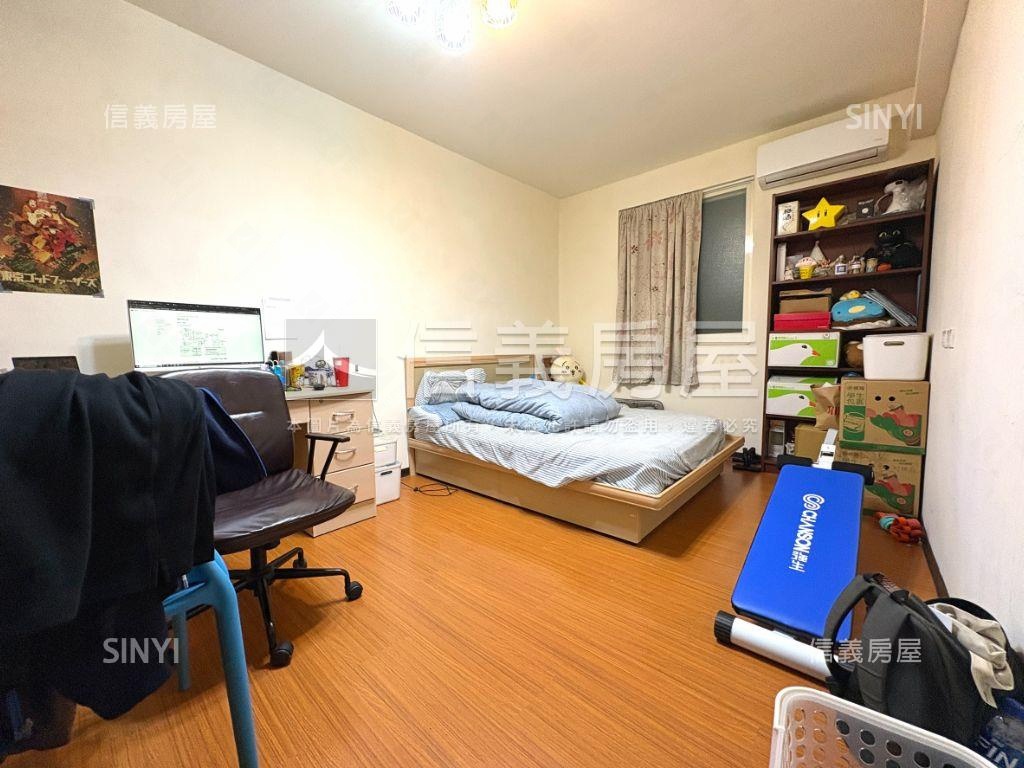 萬板路漂亮３樓房屋室內格局與周邊環境