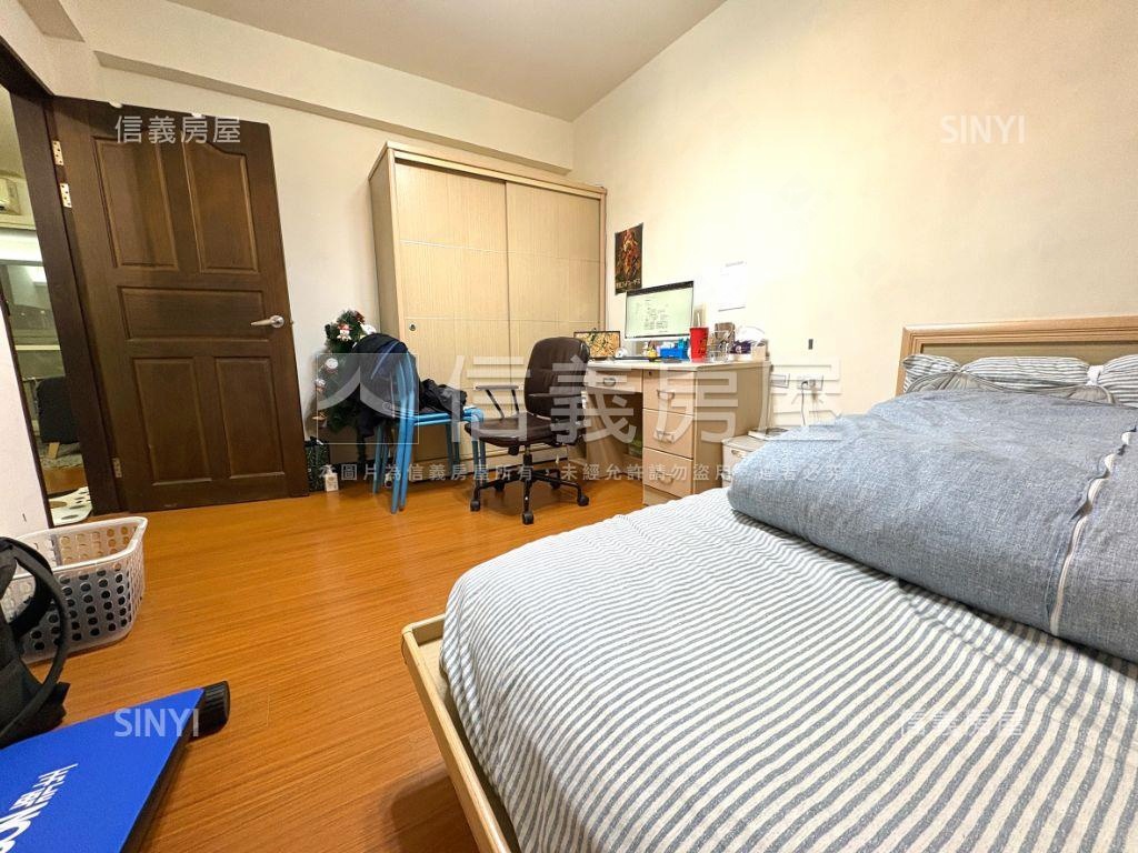 萬板路漂亮３樓房屋室內格局與周邊環境