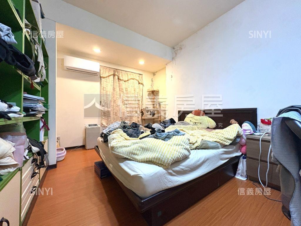 萬板路漂亮３樓房屋室內格局與周邊環境