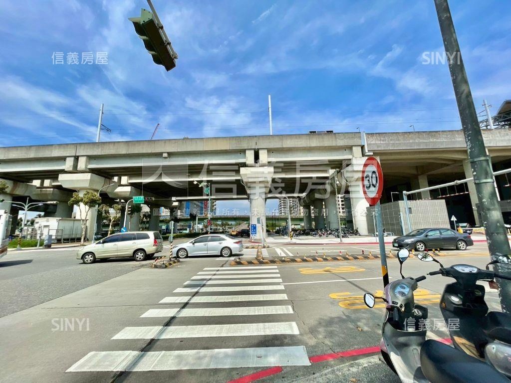 烏日高鐵特區邊間Ｅ９三房房屋室內格局與周邊環境