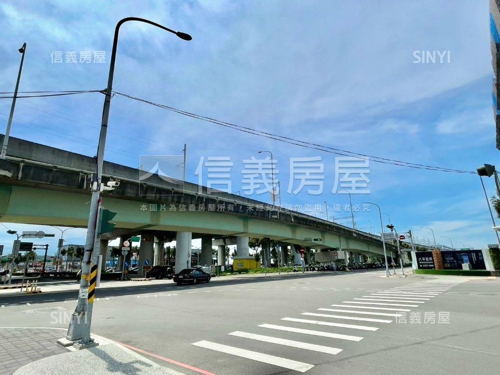 烏日高鐵特區邊間Ｅ９三房房屋室內格局與周邊環境
