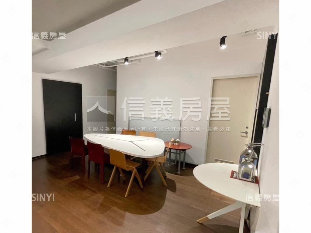 水沐青華綠景雙車位大戶房屋室內格局與周邊環境