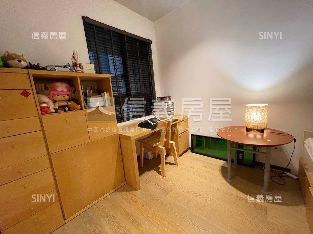 水沐青華綠景雙車位大戶房屋室內格局與周邊環境