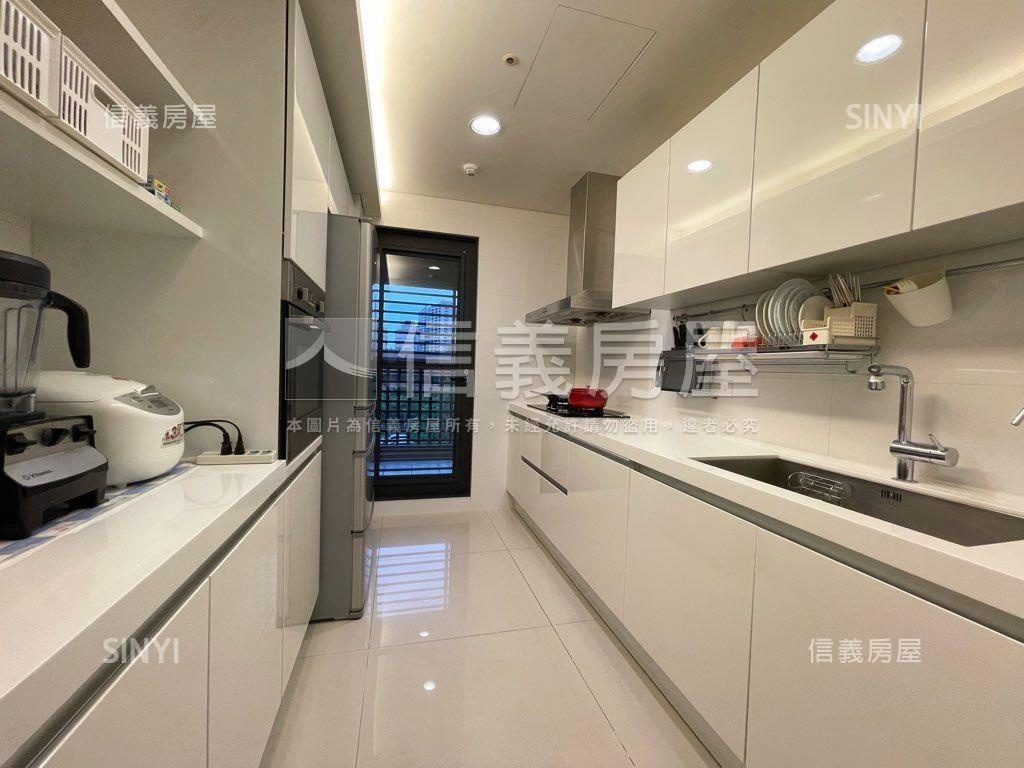 水沐青華綠景雙車位大戶房屋室內格局與周邊環境