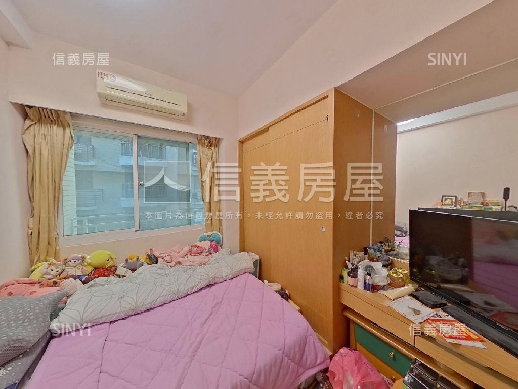 專任童話世紀三房直接入住房屋室內格局與周邊環境