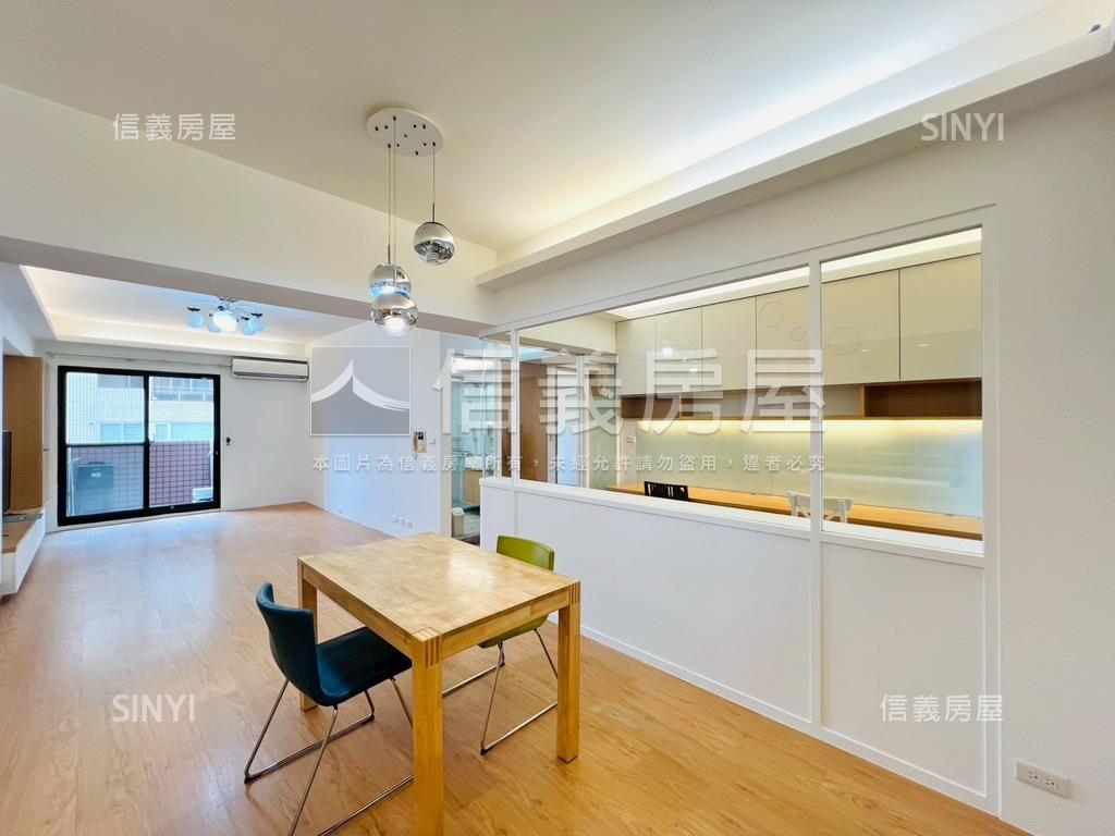 國泰書香大第美三房房屋室內格局與周邊環境