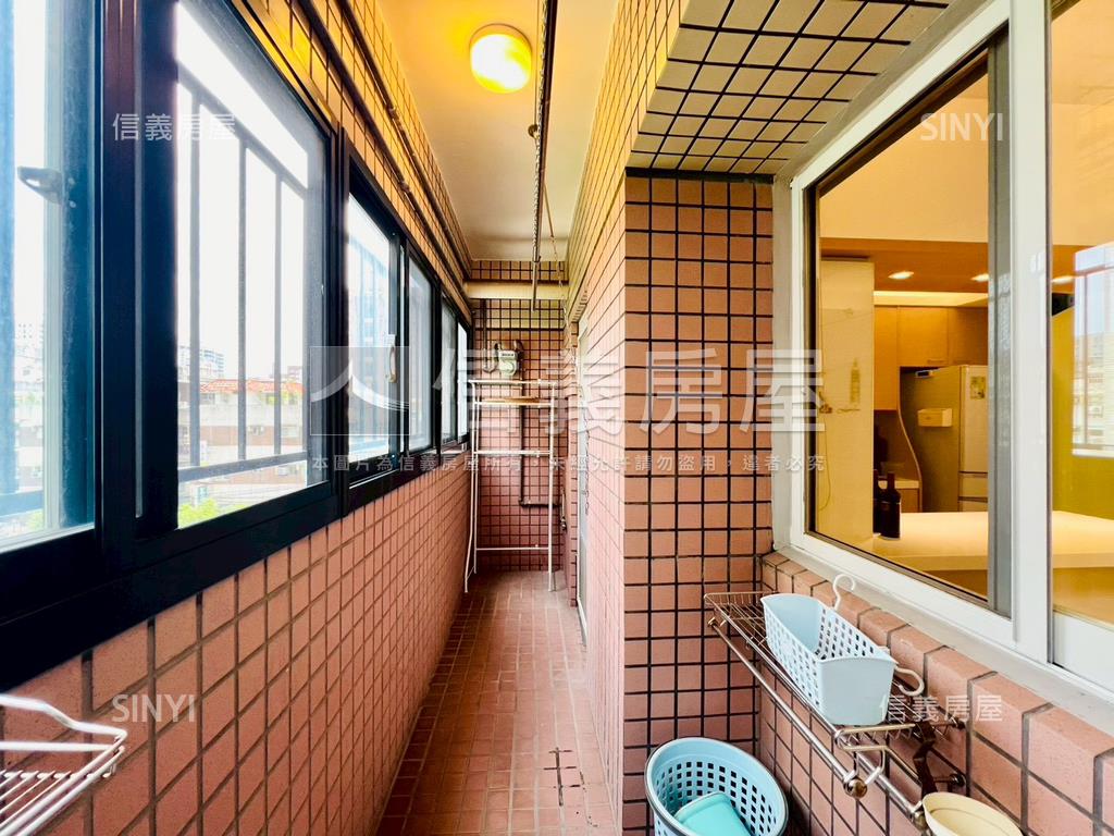 國泰書香大第美三房房屋室內格局與周邊環境