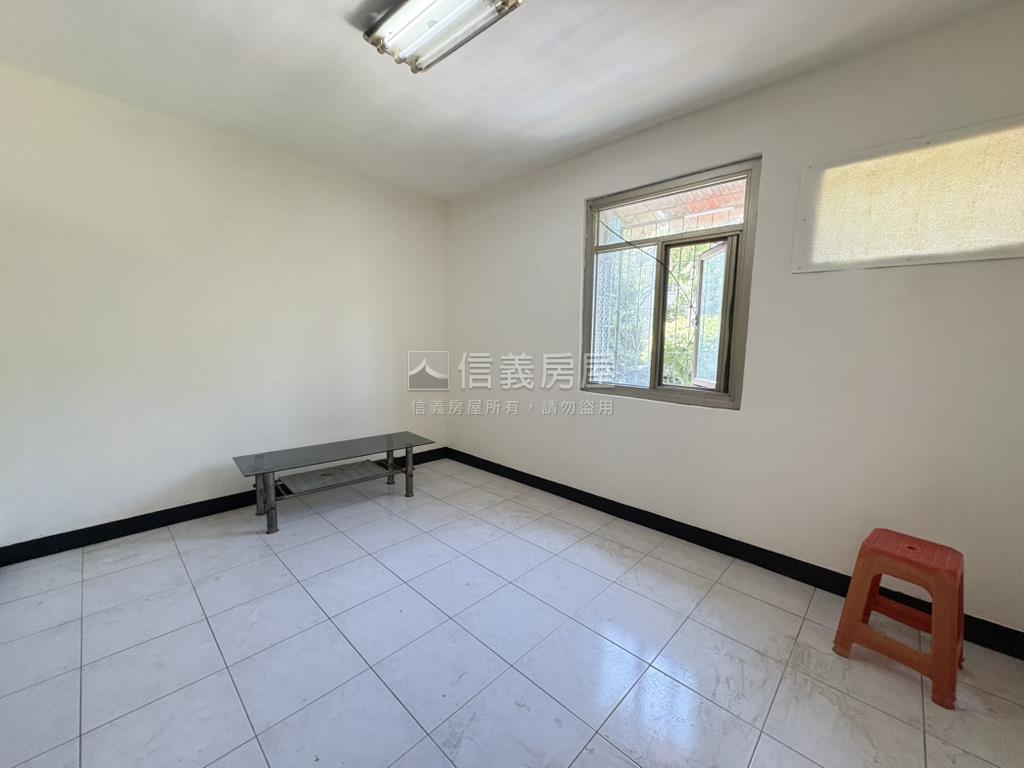 秀朗國小黃金３樓房屋室內格局與周邊環境