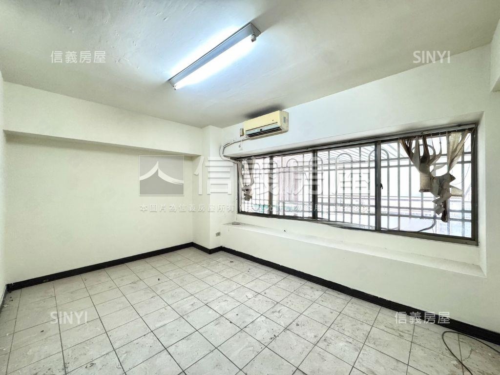 稀有！順天建設店面附車位房屋室內格局與周邊環境