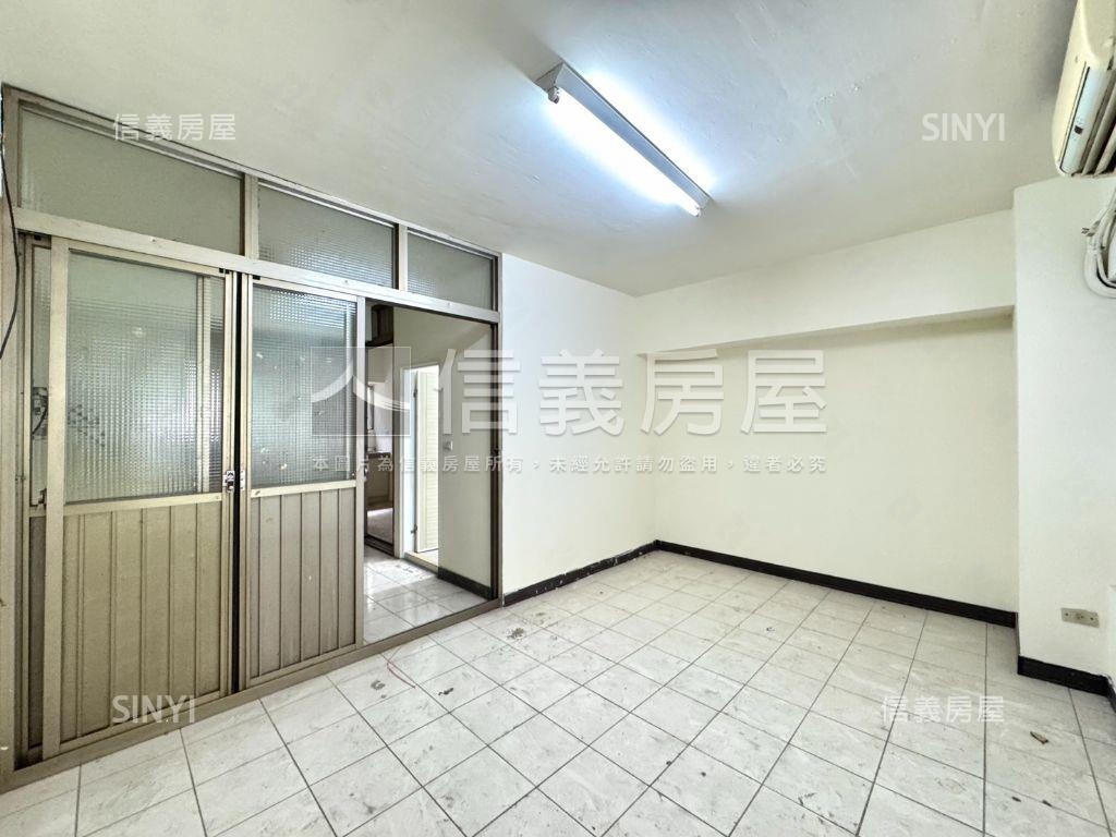 稀有！順天建設店面附車位房屋室內格局與周邊環境