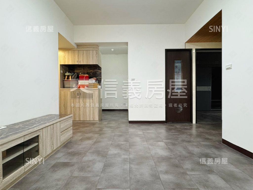 尚青苑電梯兩房車位房屋室內格局與周邊環境