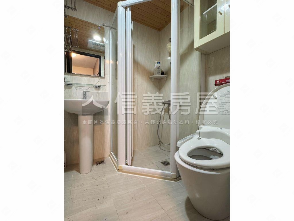 尚青苑電梯兩房車位房屋室內格局與周邊環境