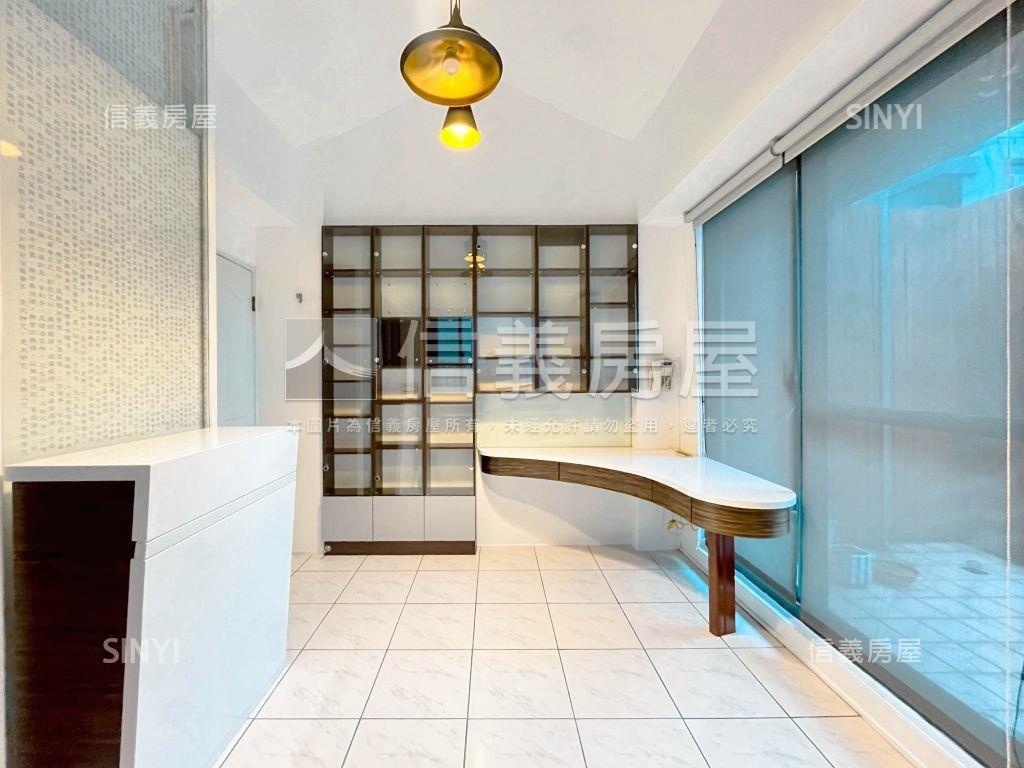 豐樂公園捷運美別墅雙車位房屋室內格局與周邊環境