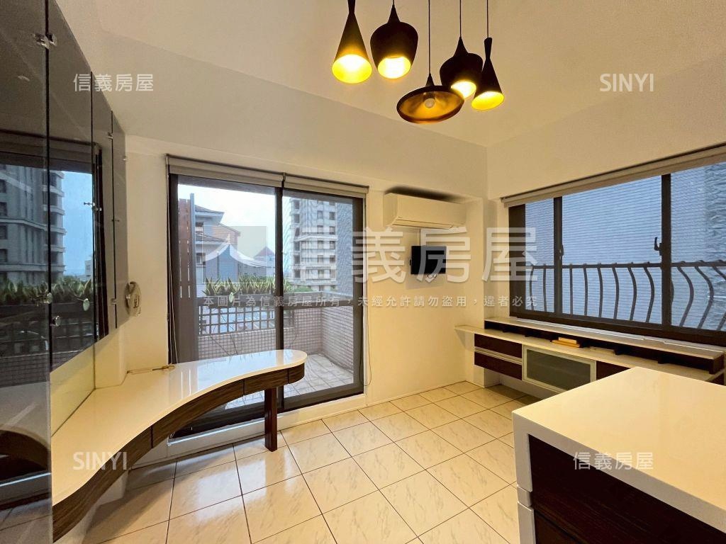 豐樂公園捷運美別墅雙車位房屋室內格局與周邊環境