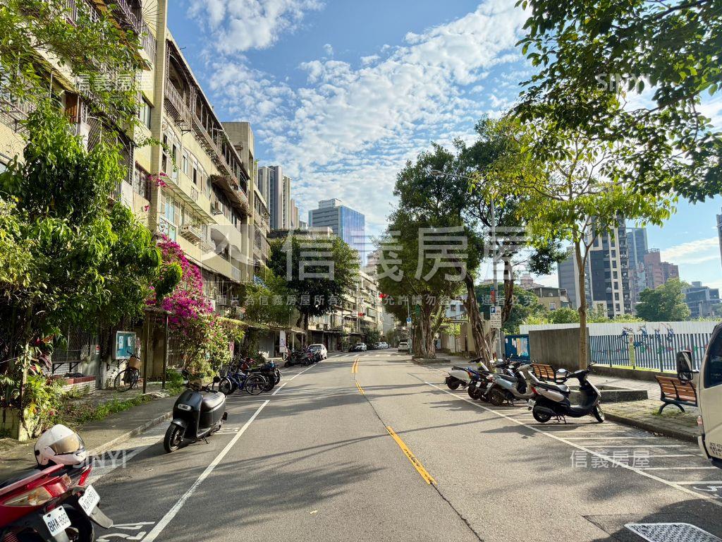 誠群都更稀有南港台肥新村房屋室內格局與周邊環境