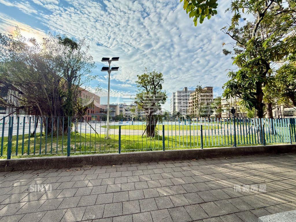 誠群都更稀有南港台肥新村房屋室內格局與周邊環境