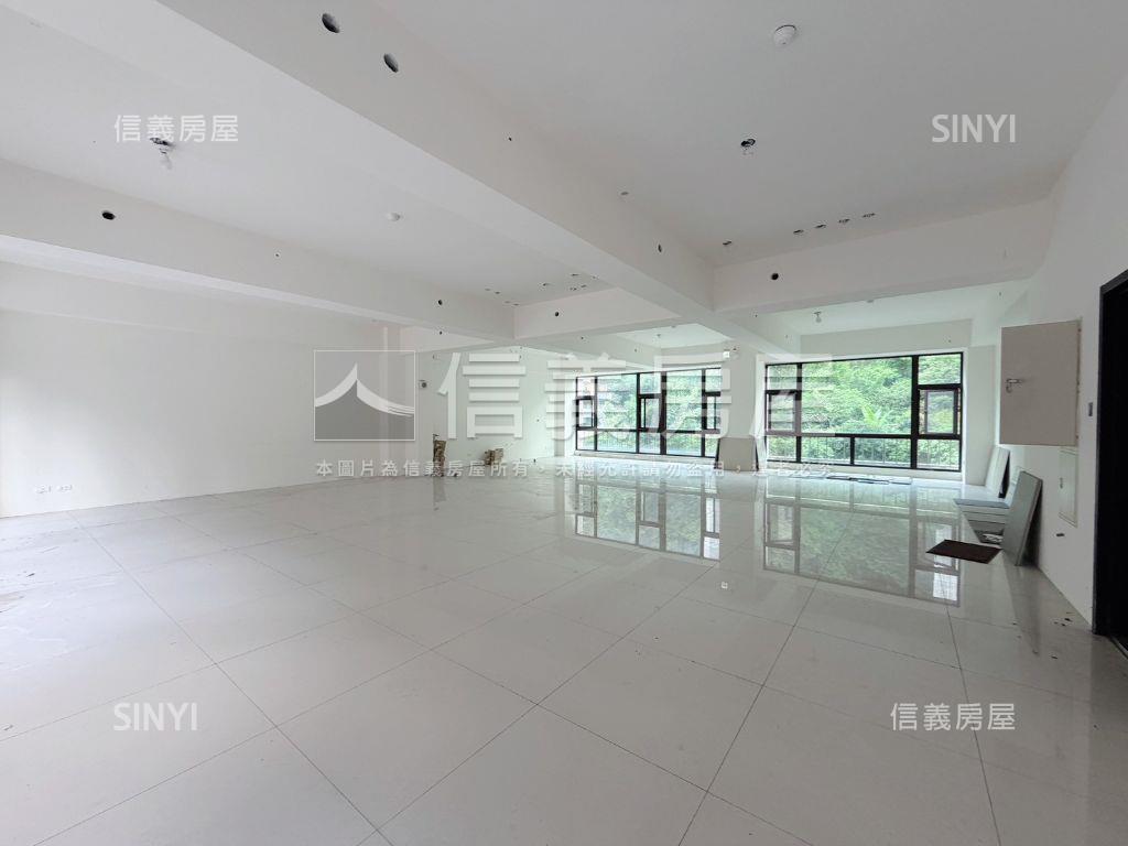 石川水岸｜石碇面寬金店面房屋室內格局與周邊環境