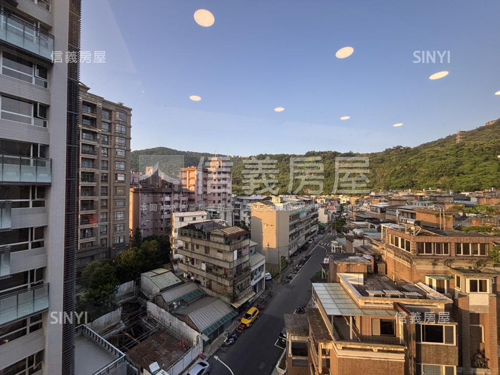山景晨曦樓中樓帝王戶房屋室內格局與周邊環境