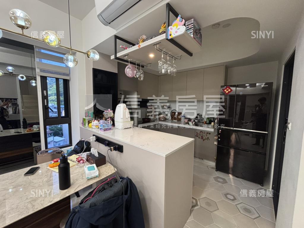 山景晨曦樓中樓帝王戶房屋室內格局與周邊環境