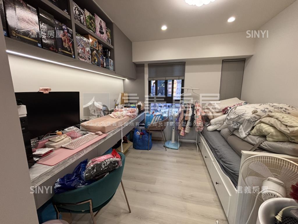 山景晨曦樓中樓帝王戶房屋室內格局與周邊環境