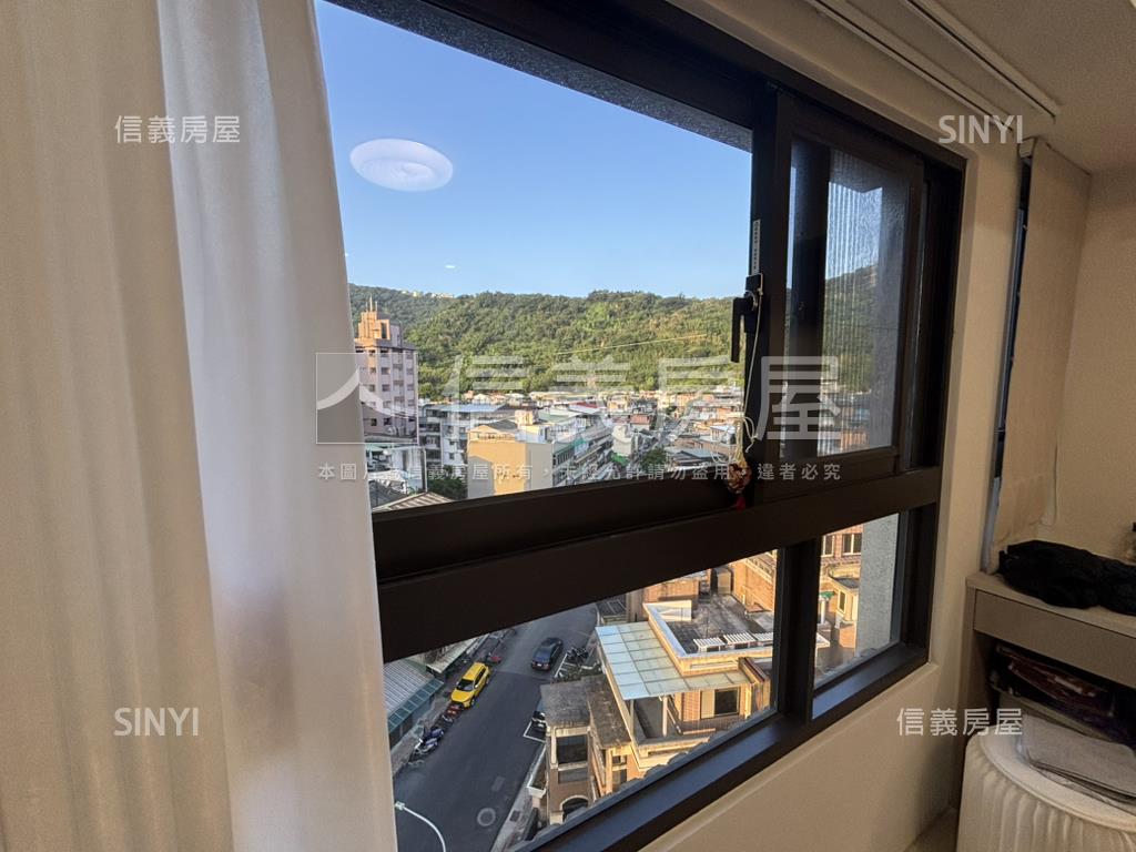 山景晨曦樓中樓帝王戶房屋室內格局與周邊環境