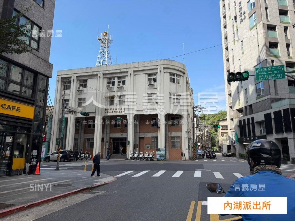 專任麗山學區電梯附坡平房屋室內格局與周邊環境