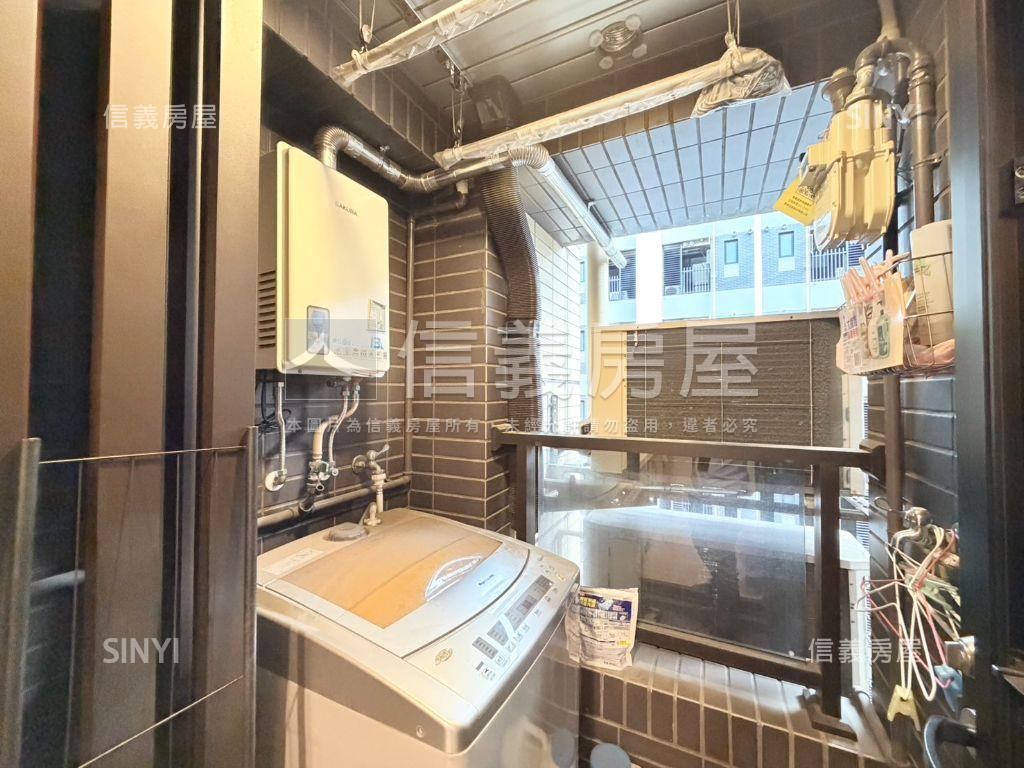 雙江翠Ω採光２房車位房屋室內格局與周邊環境