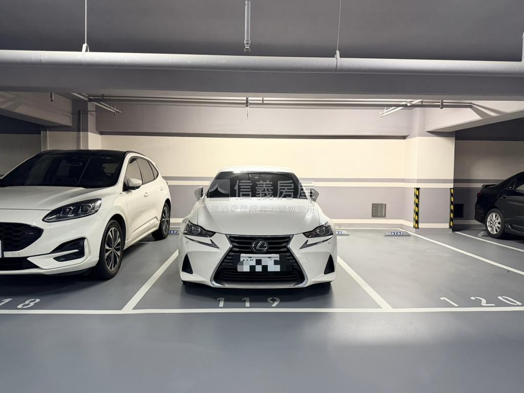 雙江翠Ω採光２房車位房屋室內格局與周邊環境