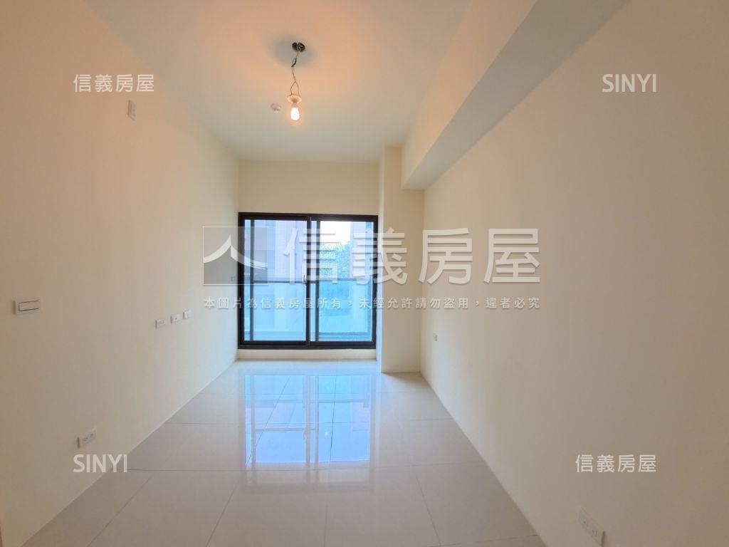 草漯３房車位巴黎時尚參房屋室內格局與周邊環境