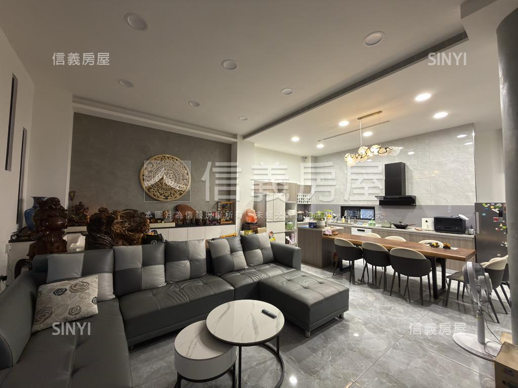 阿蓮區面寬雙車別墅房屋室內格局與周邊環境