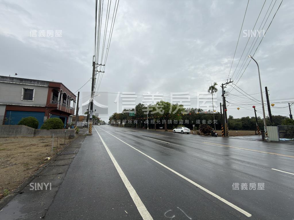 阿蓮區面寬雙車別墅房屋室內格局與周邊環境