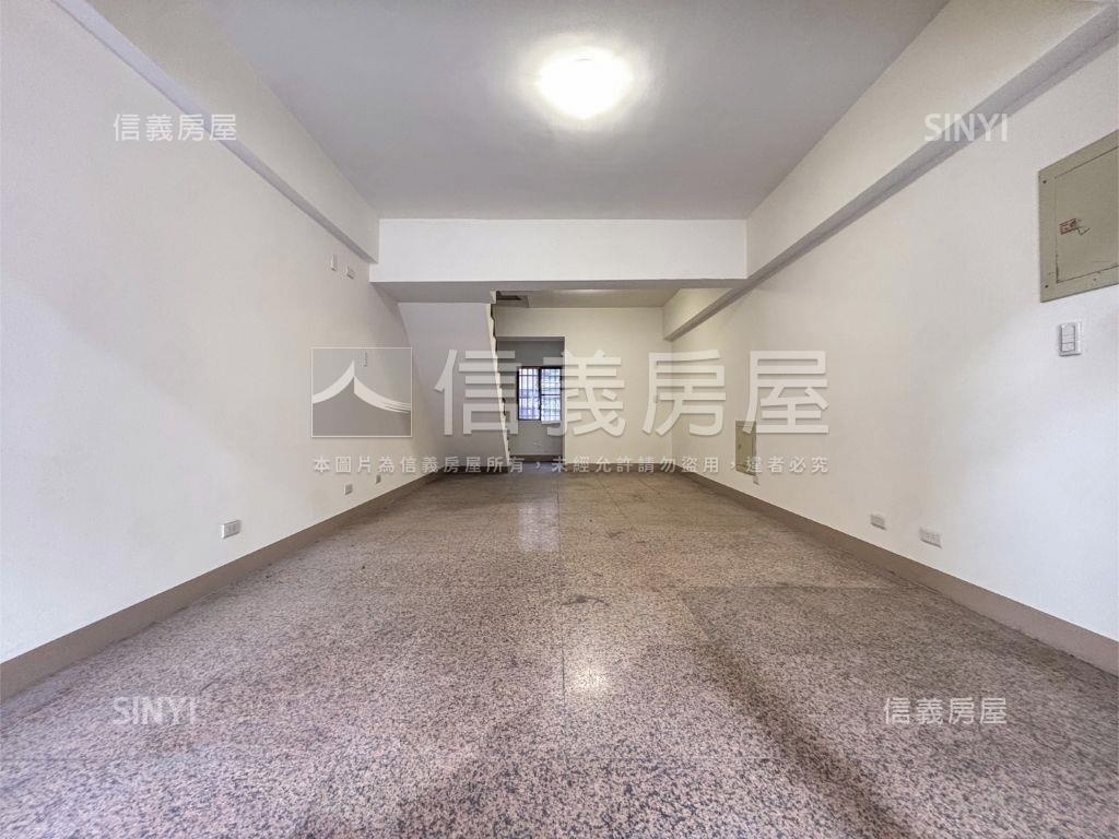 高鐵榮總台積電中心金店面房屋室內格局與周邊環境