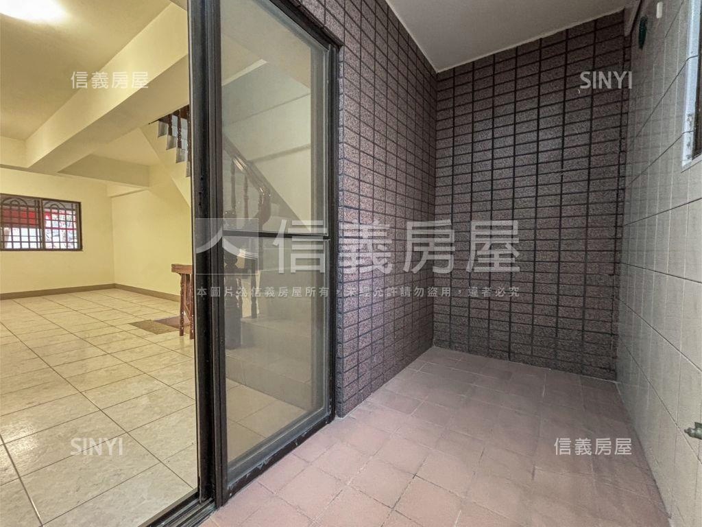 高鐵榮總台積電中心金店面房屋室內格局與周邊環境