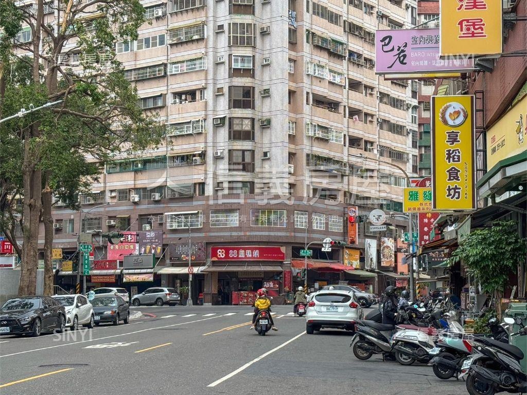 高鐵榮總台積電中心金店面房屋室內格局與周邊環境