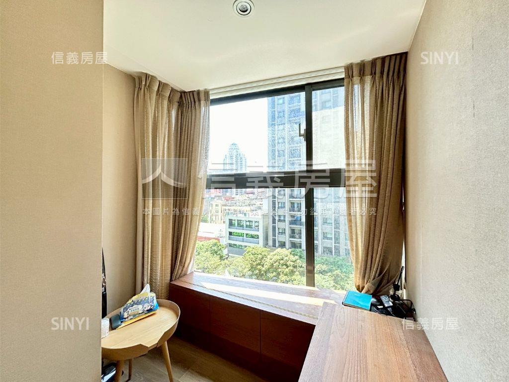 高鐵區２房平面車位房屋室內格局與周邊環境