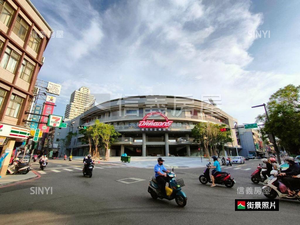 前後臨路民富金店面好喜歡房屋室內格局與周邊環境